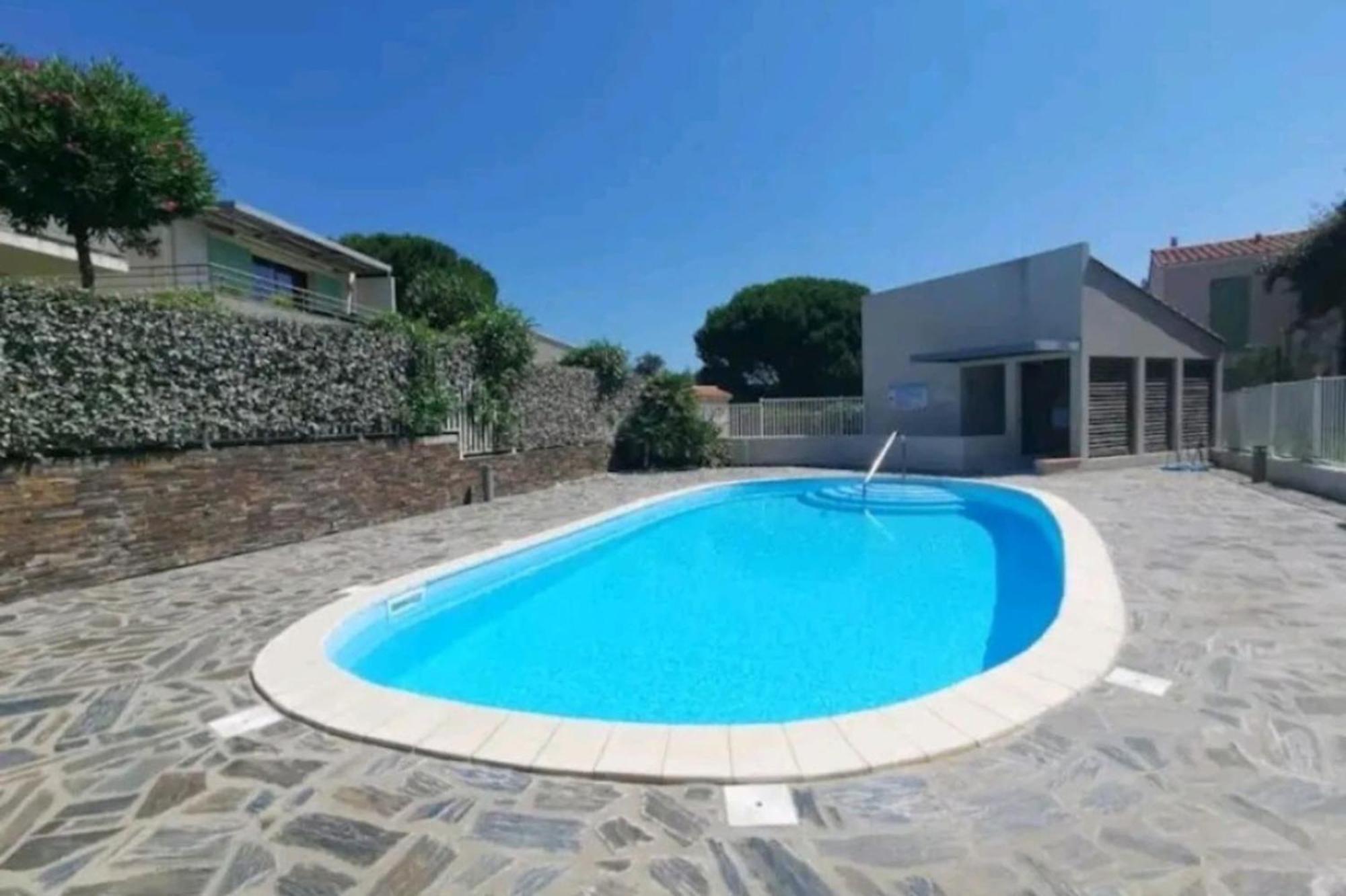With Pool Air Conditioning Wifi And Garage Appartement *