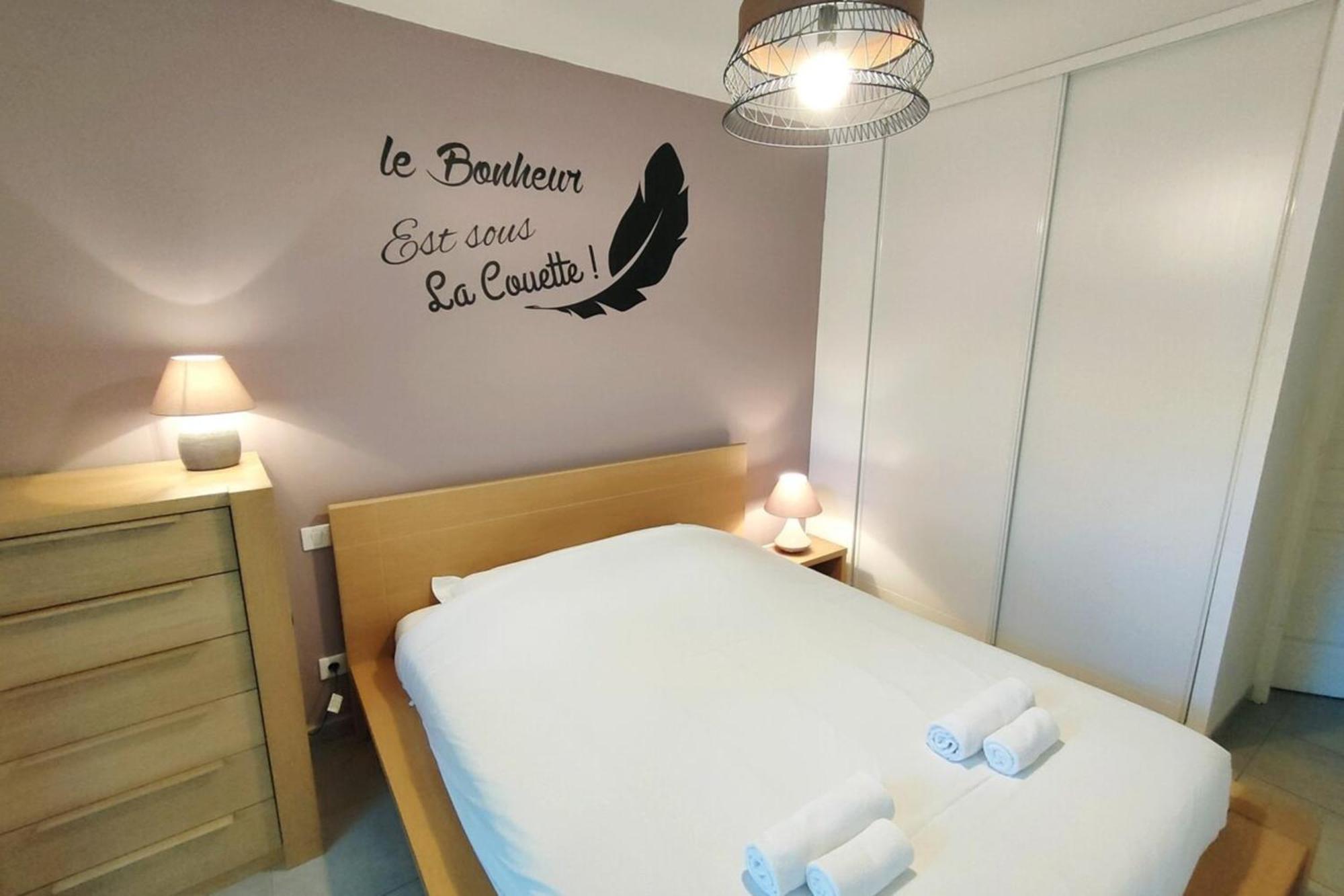 With Pool Air Conditioning Wifi And Garage Appartement Collioure